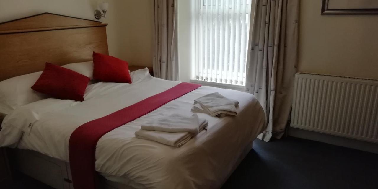 The Hope And Anchor Hotell Goodwick Eksteriør bilde